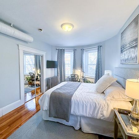 Huge,3 Bed,2Bath,Public Transport,Boston,Sleeps 9 Appartement Brookline Buitenkant foto