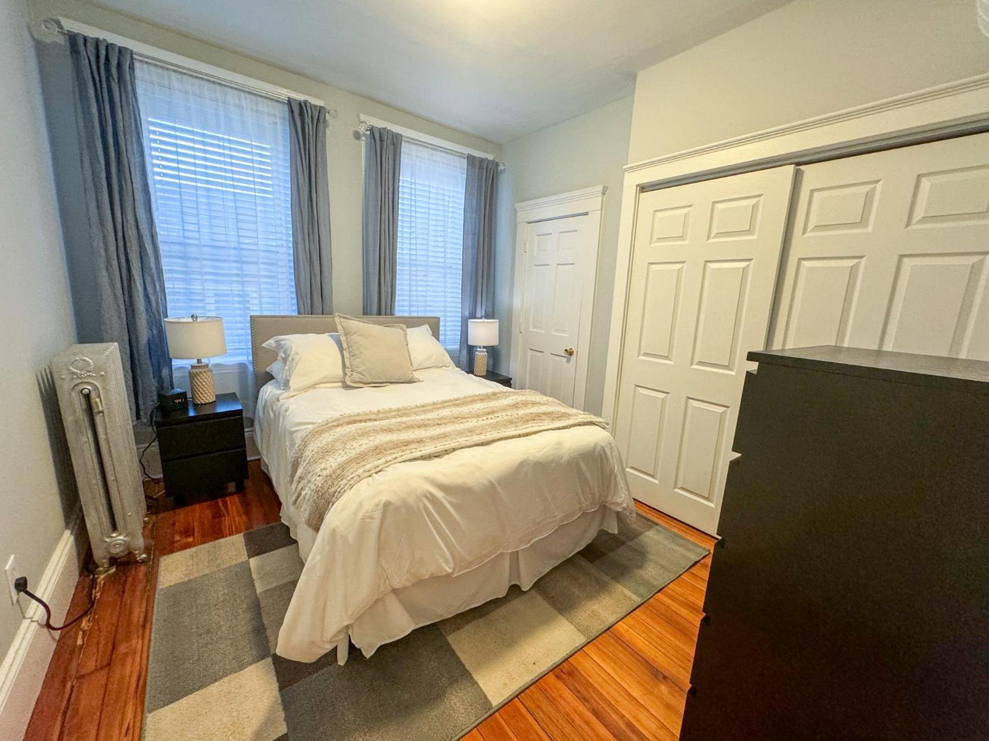 Huge,3 Bed,2Bath,Public Transport,Boston,Sleeps 9 Appartement Brookline Buitenkant foto