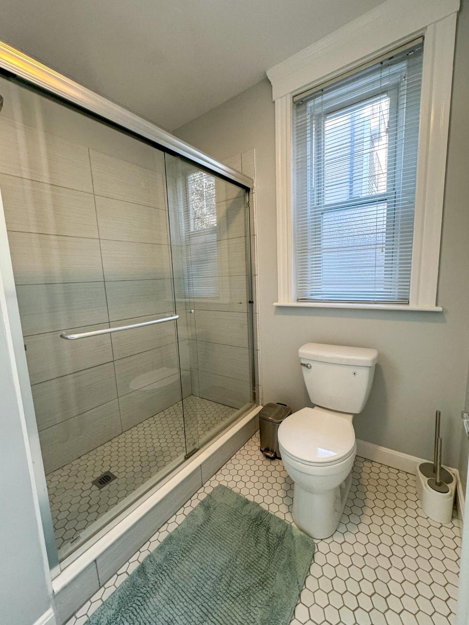 Huge,3 Bed,2Bath,Public Transport,Boston,Sleeps 9 Appartement Brookline Buitenkant foto