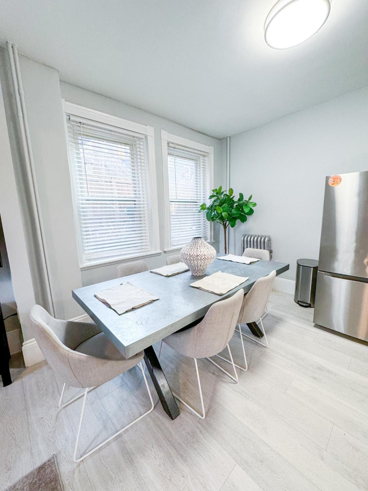 Huge,3 Bed,2Bath,Public Transport,Boston,Sleeps 9 Appartement Brookline Buitenkant foto
